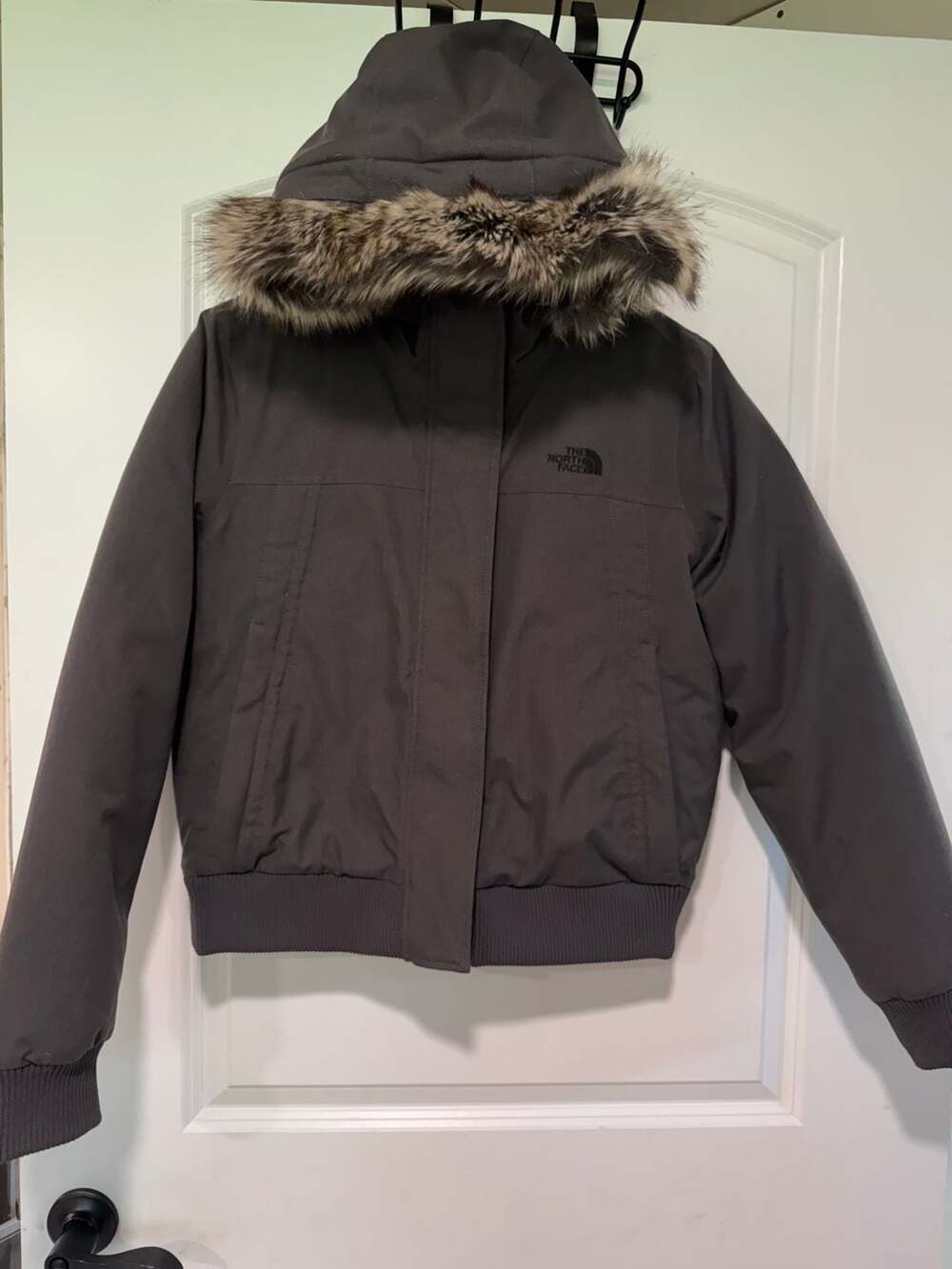 The North Face Women’s Medium Down Bomber Jacket Faux Fur Hood HyVent 550 Gray
